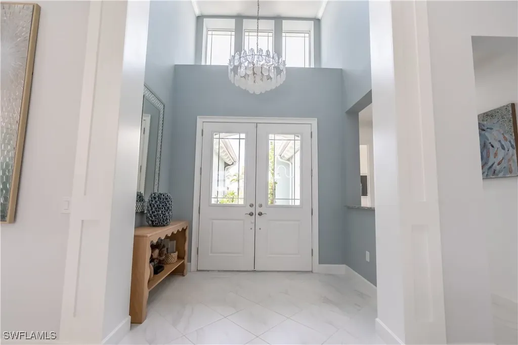5060 Martinique Drive Naples FL 34113