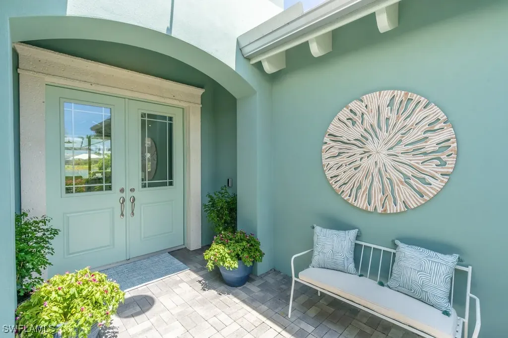 5060 Martinique Drive Naples FL 34113