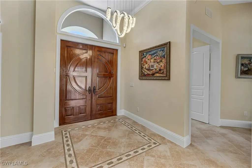 1015 Tivoli Drive Naples FL 34104