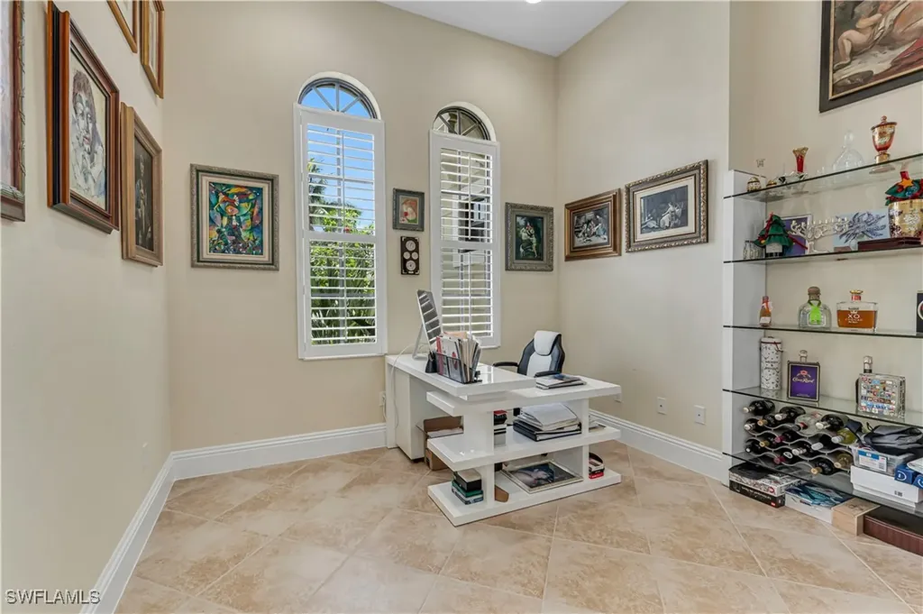 1015 Tivoli Drive Naples FL 34104
