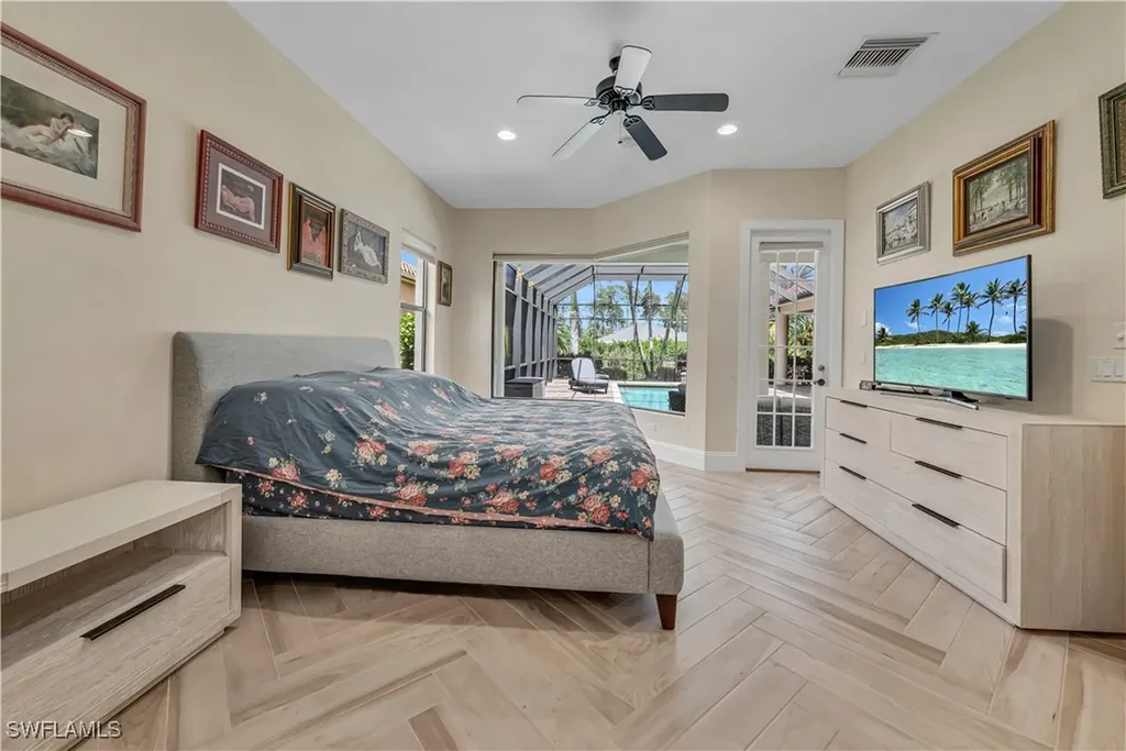 1015 Tivoli Drive Naples FL 34104