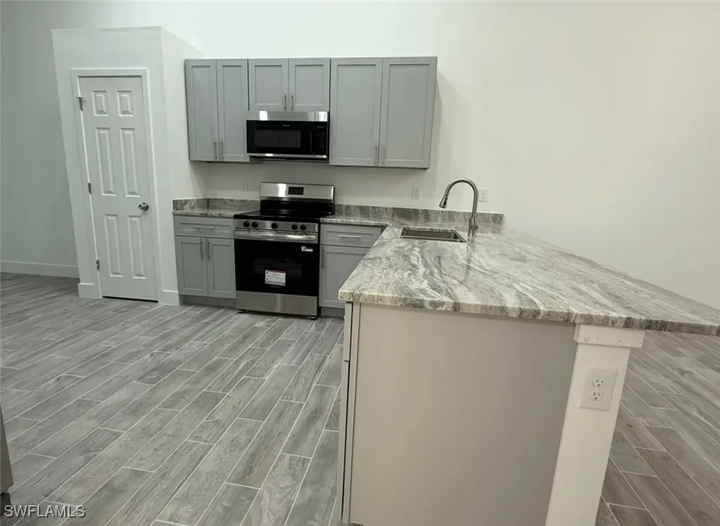 4428-4430 24th Street SW Lehigh Acres FL 33973