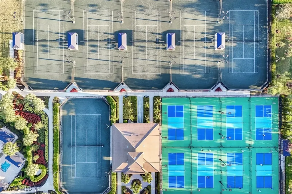 28560 Twain Drive Bonita Springs FL 34135