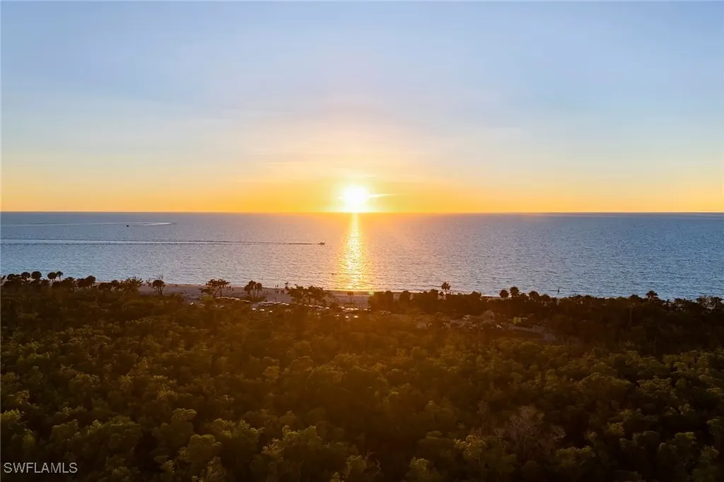 11 Bluebill Avenue Naples FL 34108