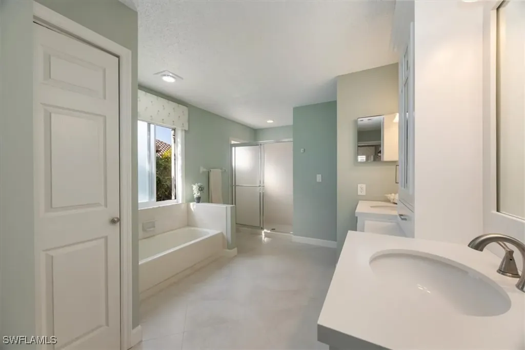 4198 Royal Wood Boulevard Naples FL 34112
