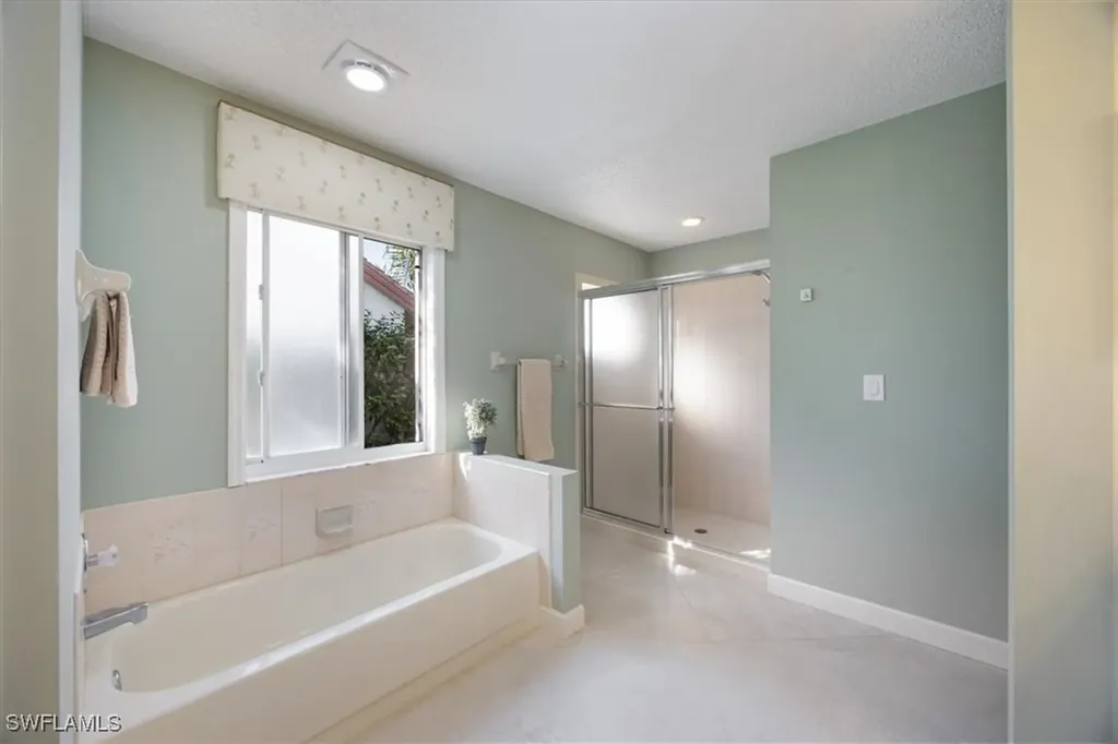 4198 Royal Wood Boulevard Naples FL 34112