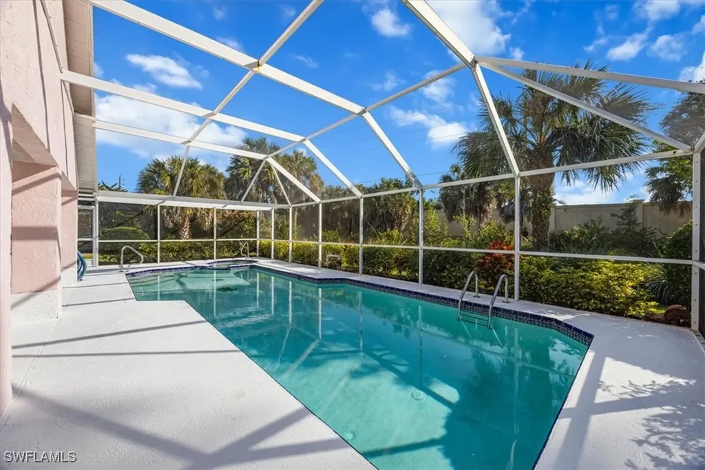 4198 Royal Wood Boulevard Naples FL 34112