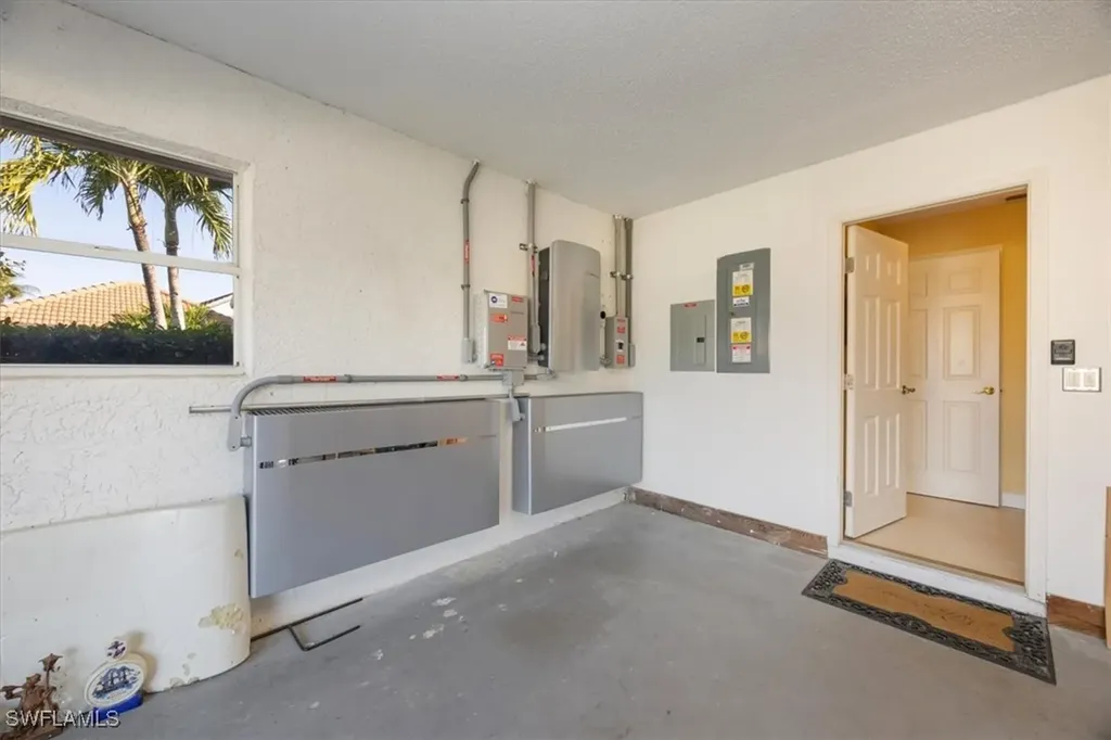 4198 Royal Wood Boulevard Naples FL 34112
