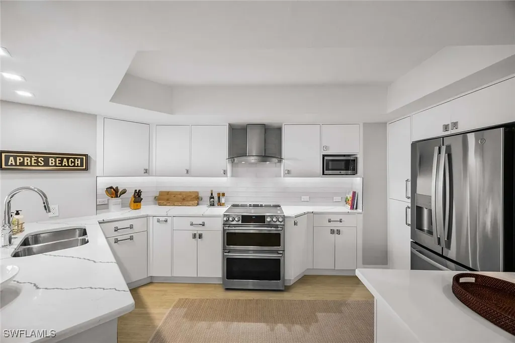 4751 Gulf Shore Boulevard N Naples FL 34103