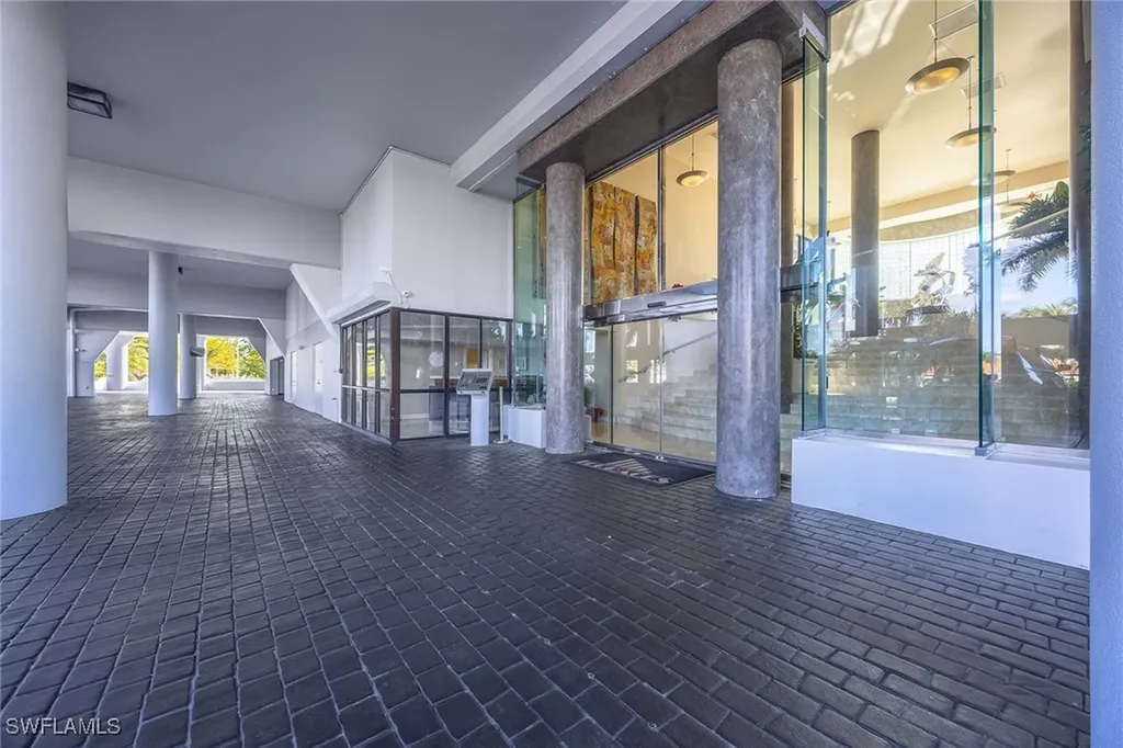 4751 Gulf Shore Boulevard N Naples FL 34103