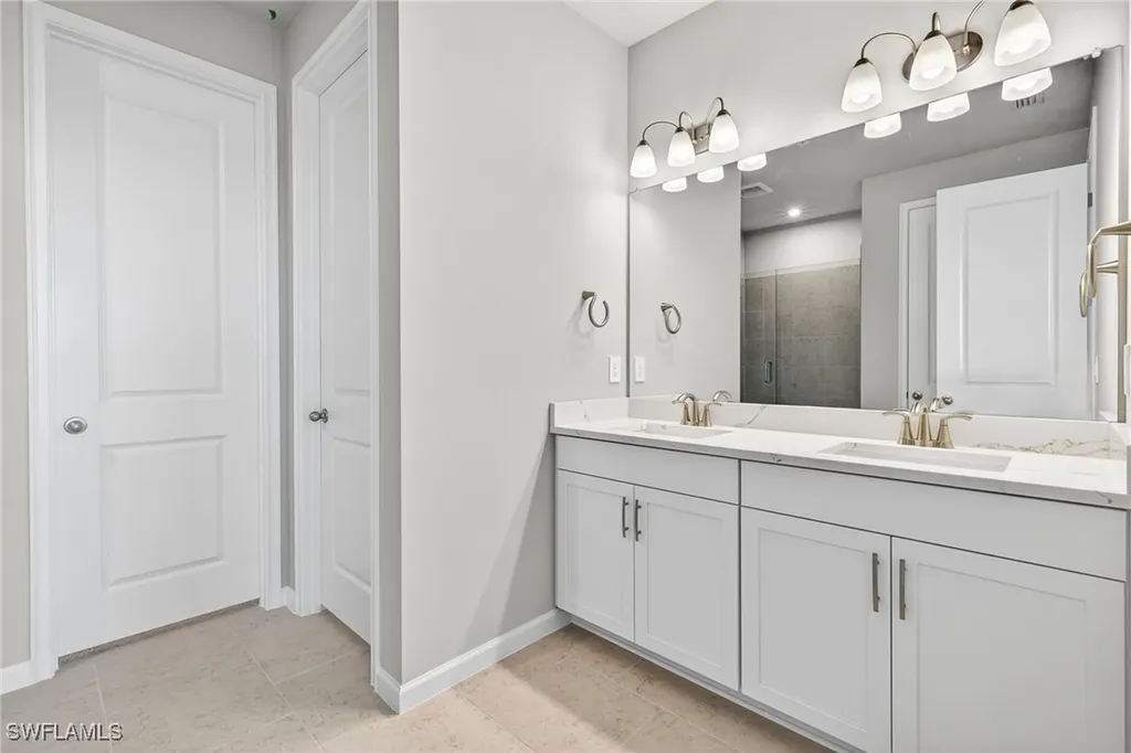 4563 Arboretum Circle Naples FL 34112