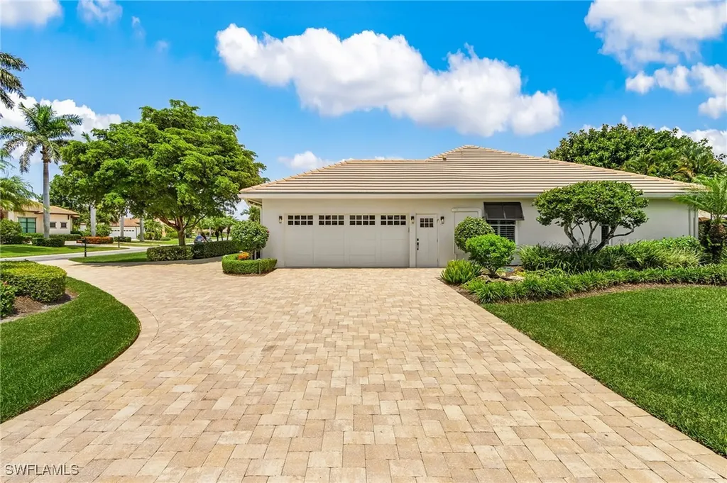 28000 Winthrop Circle Bonita Springs FL 34134