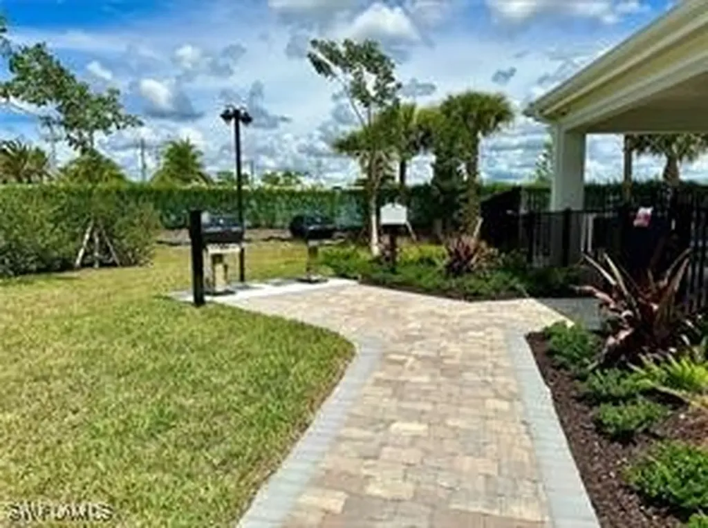 4275 Sonoma Oaks Circe Naples FL 34119