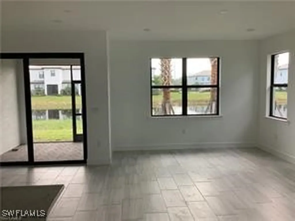 4275 Sonoma Oaks Circe Naples FL 34119