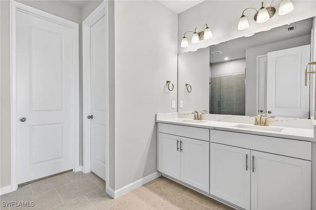 4646 Arboretum Circle Naples FL 34112