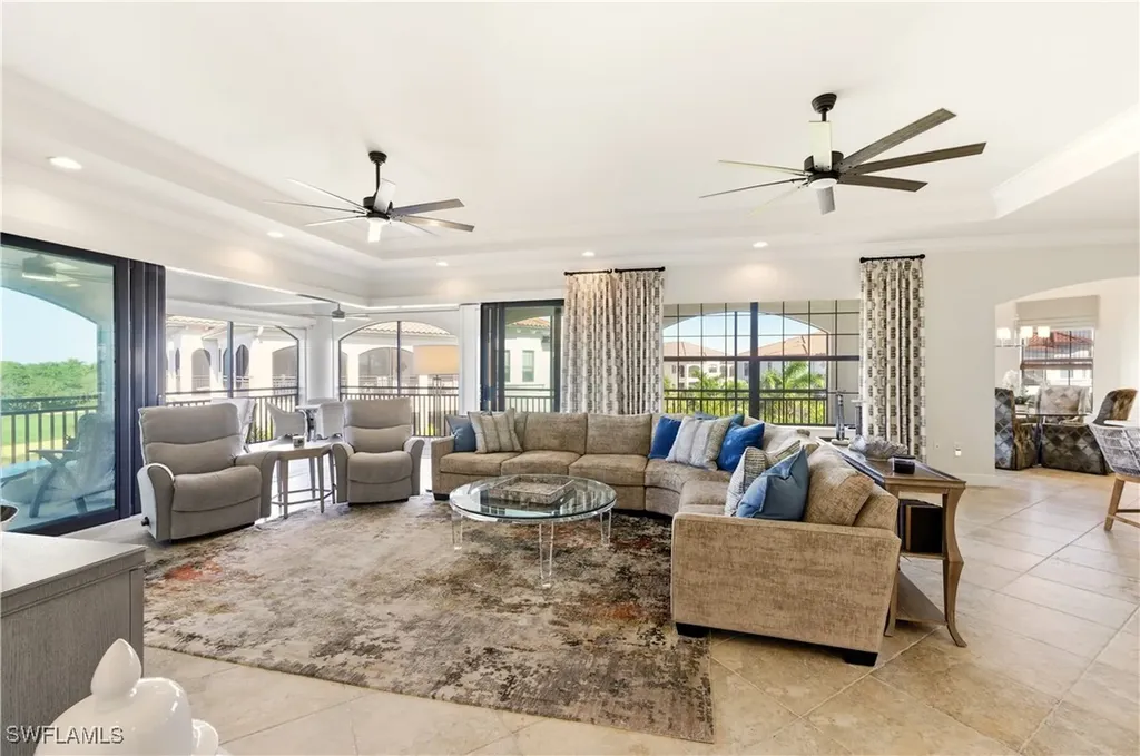 2555 Marquesa Royale Lane Naples FL 34109