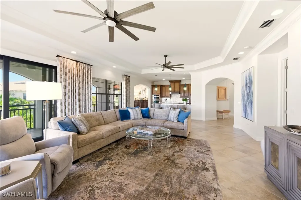 2555 Marquesa Royale Lane Naples FL 34109