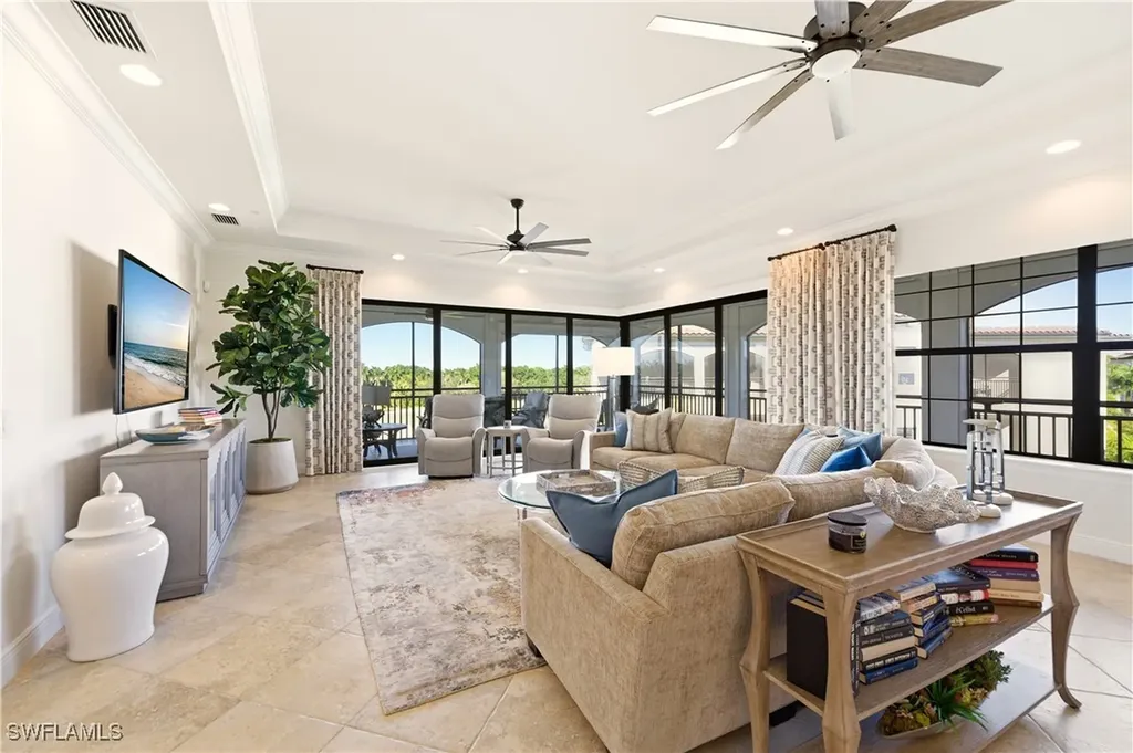 2555 Marquesa Royale Lane Naples FL 34109