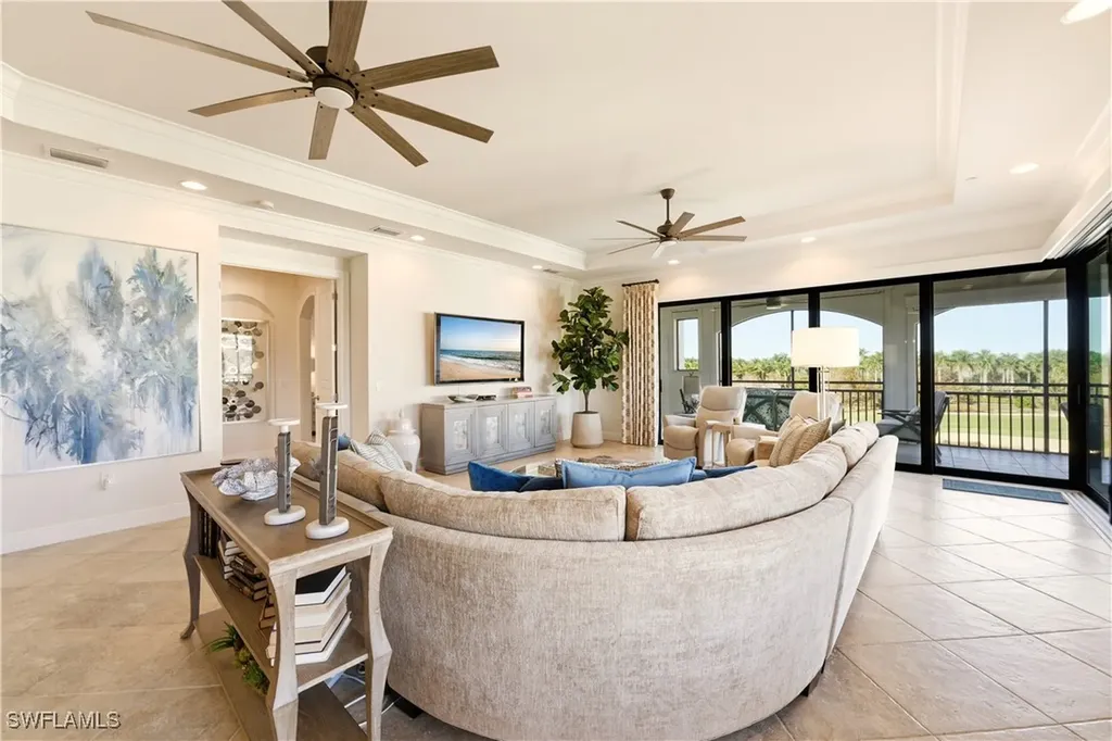 2555 Marquesa Royale Lane Naples FL 34109