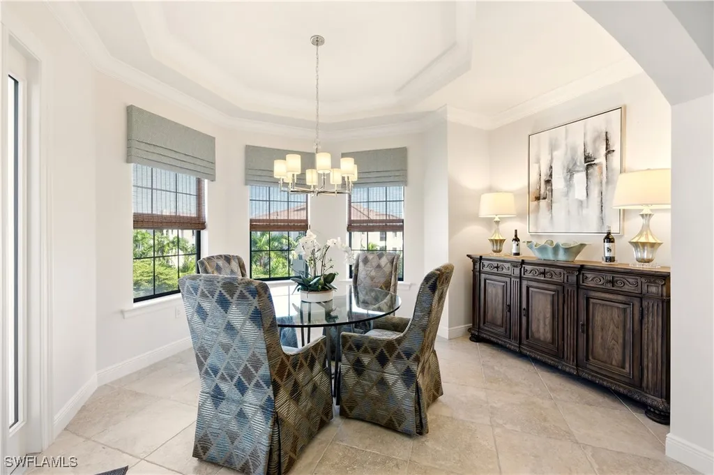 2555 Marquesa Royale Lane Naples FL 34109
