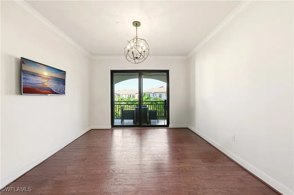 2555 Marquesa Royale Lane Naples FL 34109