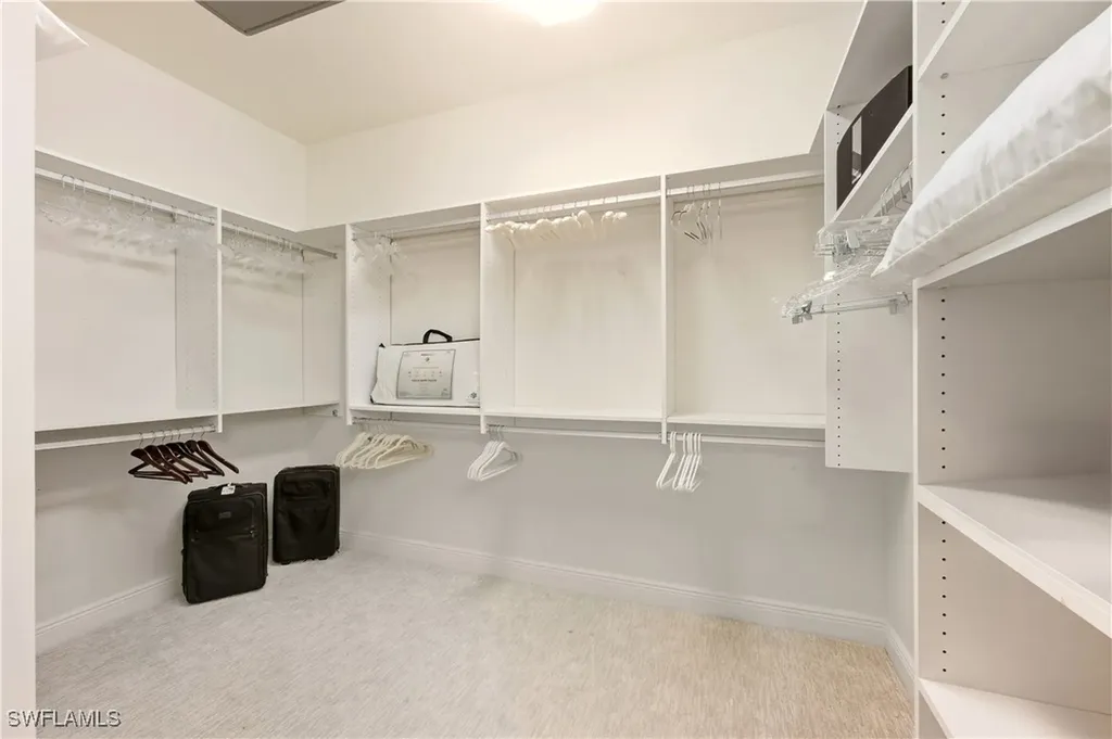 2555 Marquesa Royale Lane Naples FL 34109