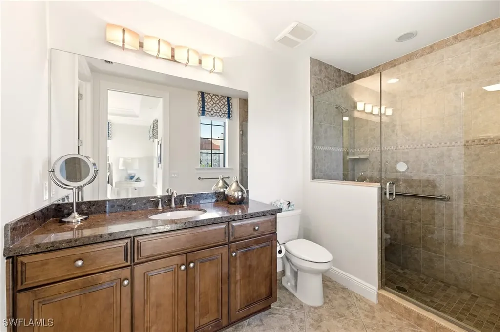 2555 Marquesa Royale Lane Naples FL 34109