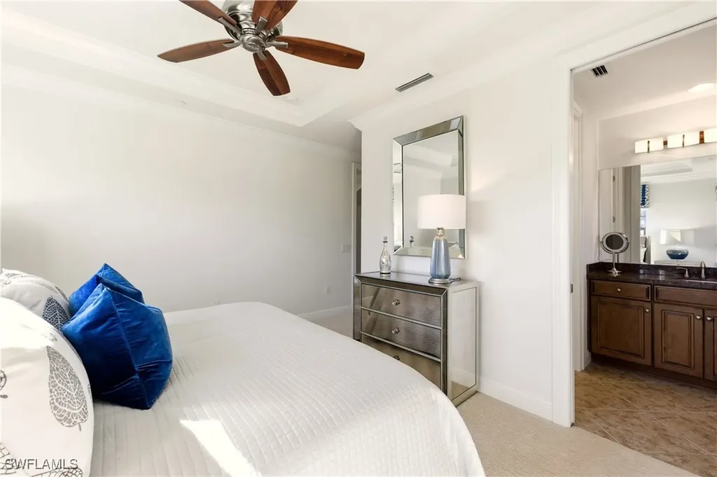 2555 Marquesa Royale Lane Naples FL 34109