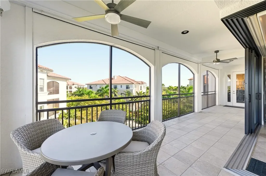 2555 Marquesa Royale Lane Naples FL 34109