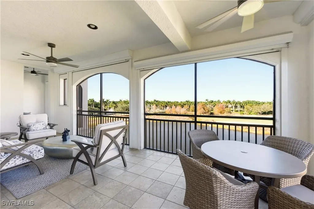 2555 Marquesa Royale Lane Naples FL 34109