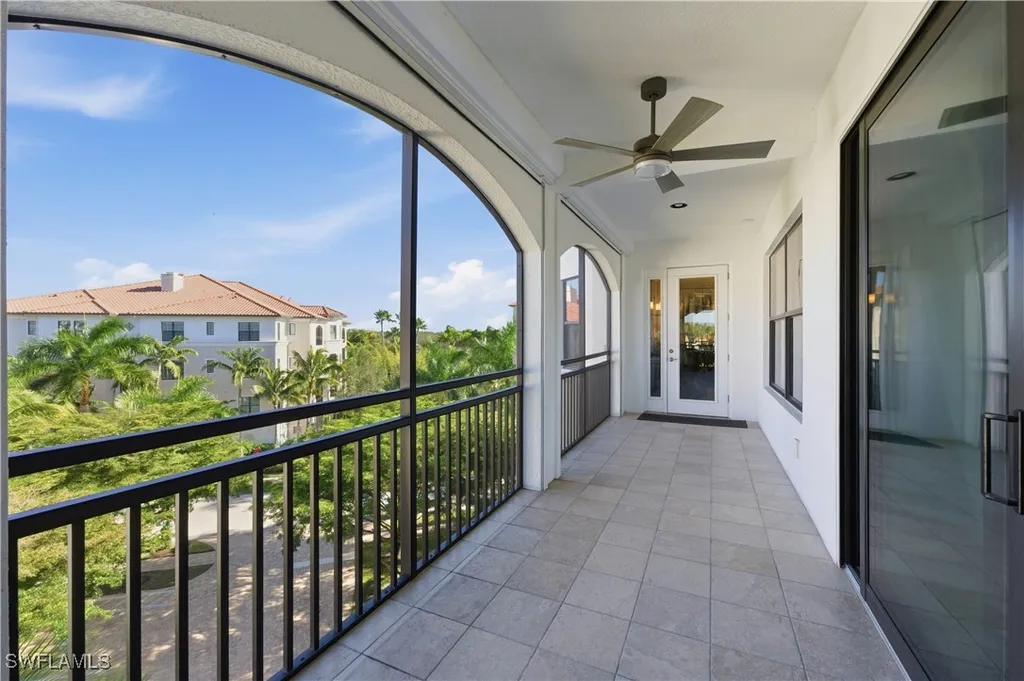 2555 Marquesa Royale Lane Naples FL 34109
