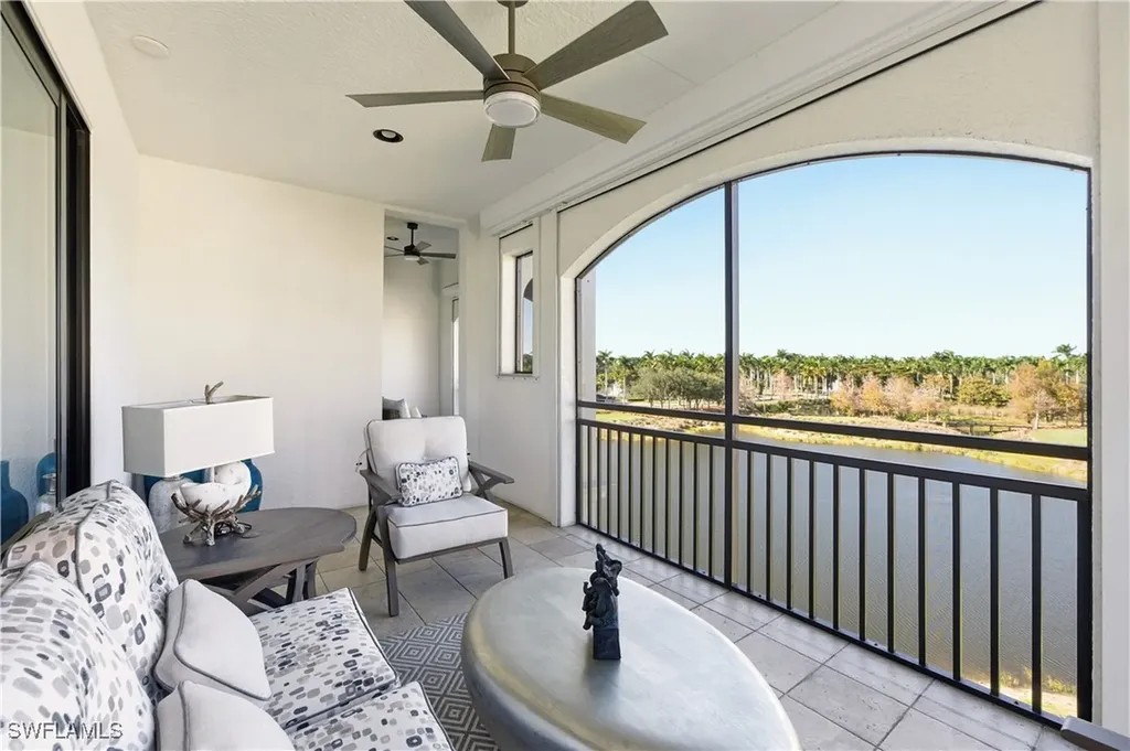 2555 Marquesa Royale Lane Naples FL 34109