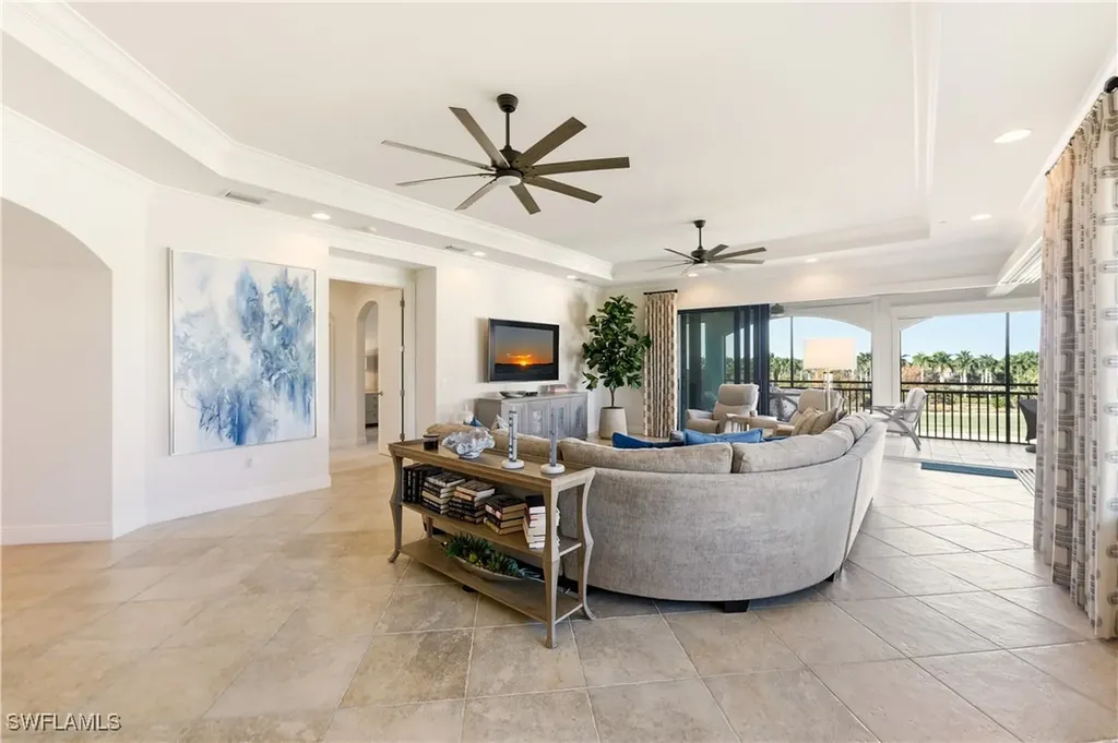 2555 Marquesa Royale Lane Naples FL 34109