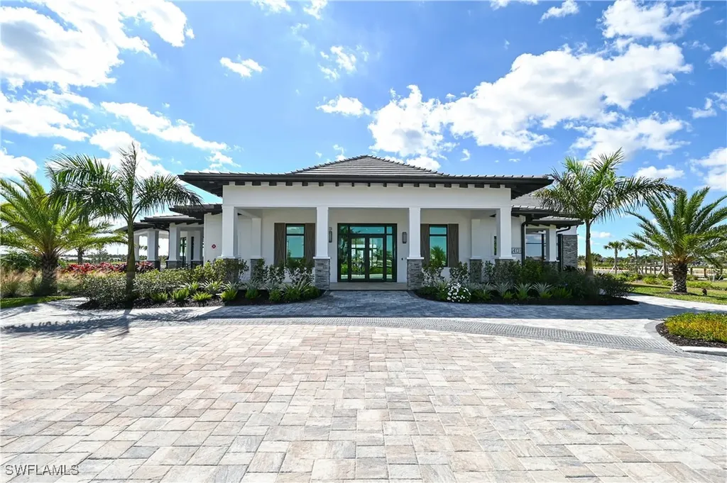 4671 Skysail Drive Naples FL 34120