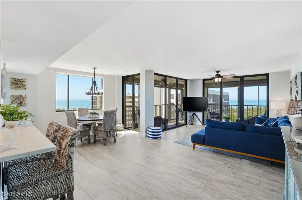 17 Bluebill Avenue Naples FL 34108