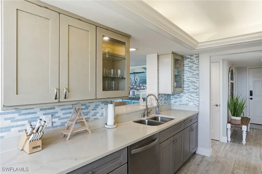 17 Bluebill Avenue Naples FL 34108