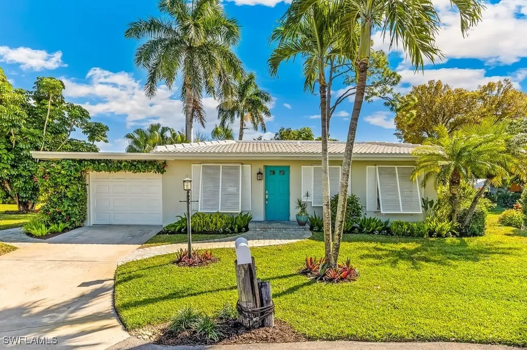 51 Hilo Court Naples FL 34112