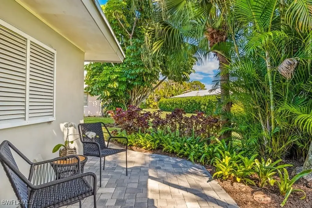 51 Hilo Court Naples FL 34112