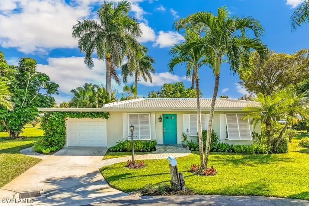 51 Hilo Court Naples FL 34112