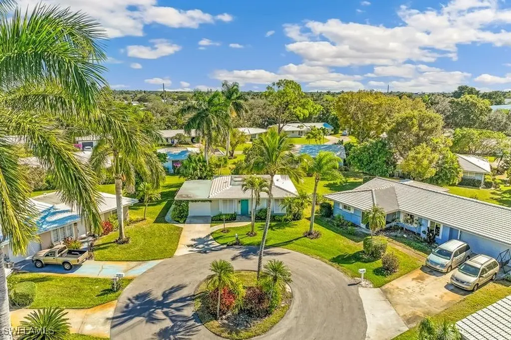51 Hilo Court Naples FL 34112