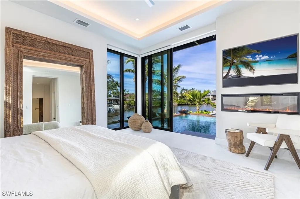 1100 Sandpiper Street Naples FL 34102