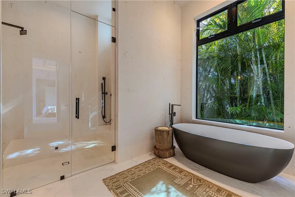 1100 Sandpiper Street Naples FL 34102