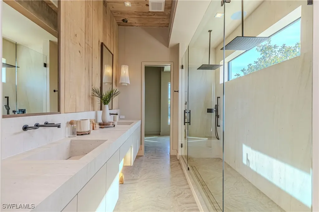 1100 Sandpiper Street Naples FL 34102
