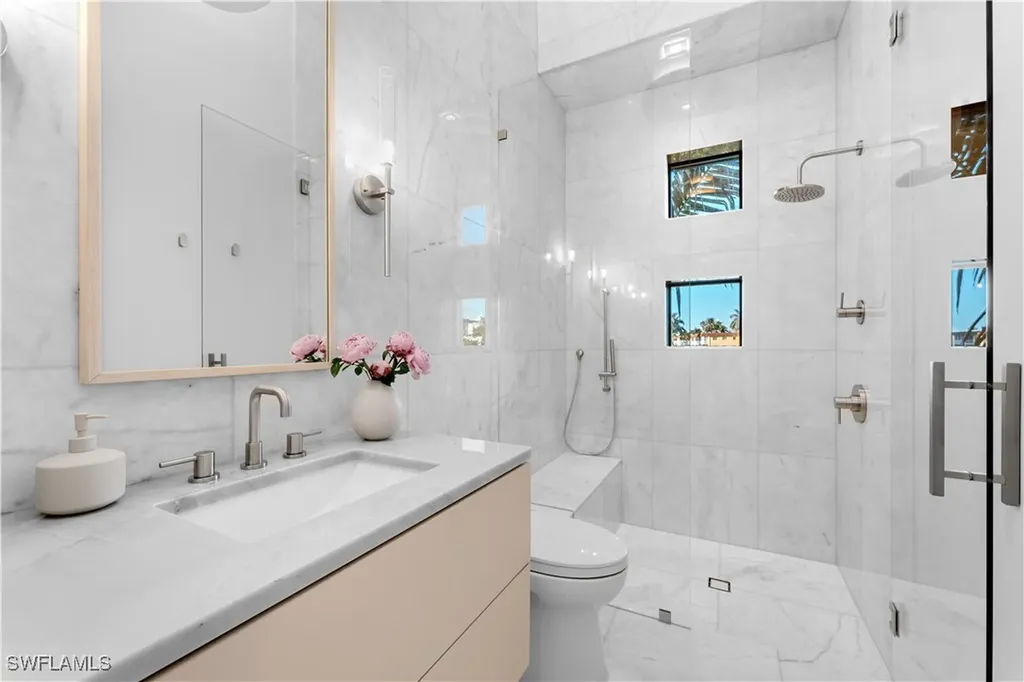 1100 Sandpiper Street Naples FL 34102