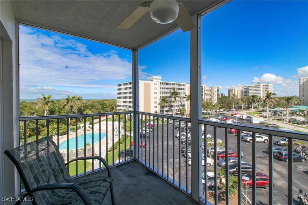 1 Bluebill Avenue Naples FL 34108