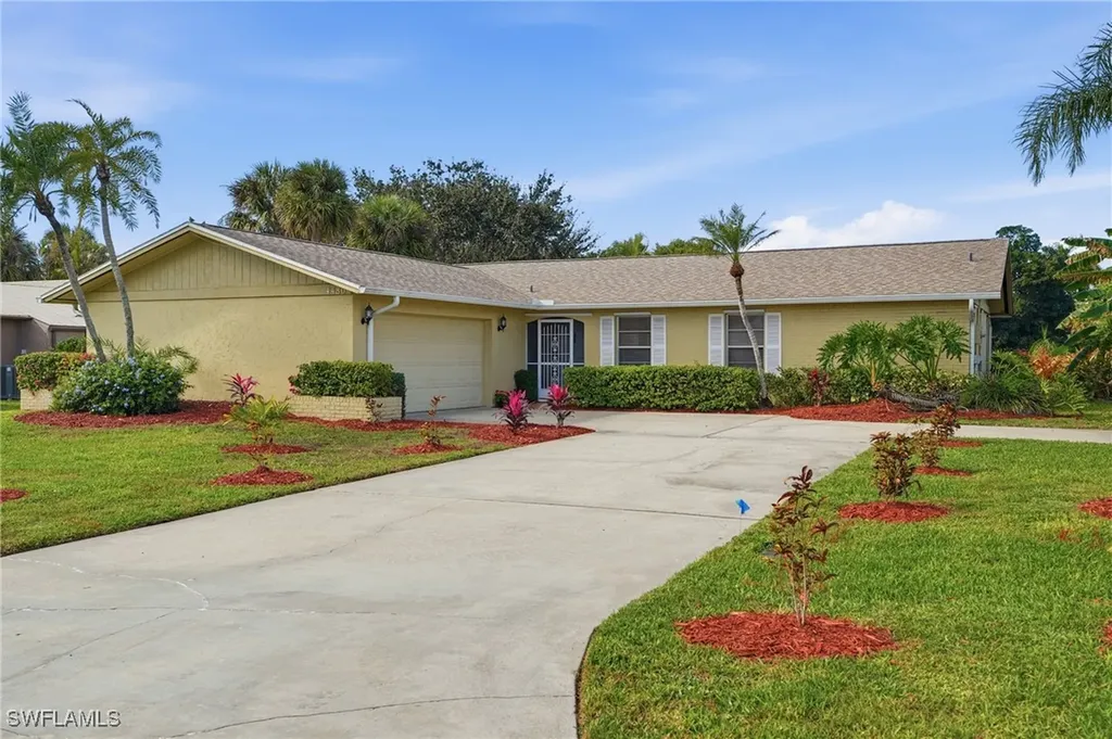 4480 Beechwood Lake Drive Naples FL 34112