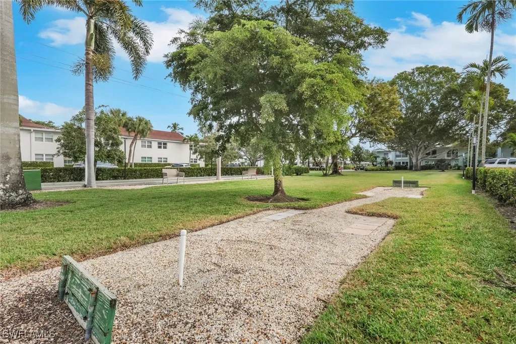 642 12th Avenue S Naples FL 34102