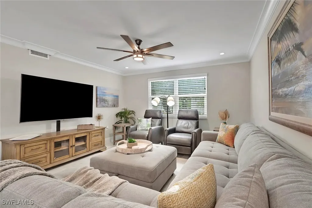 642 12th Avenue S Naples FL 34102
