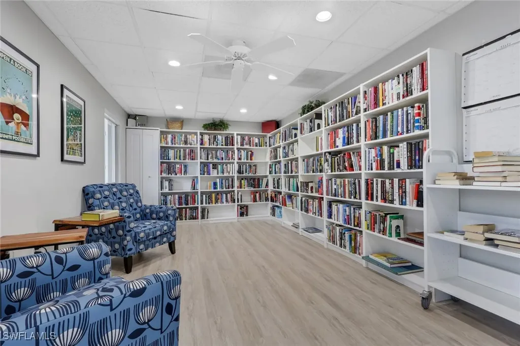 642 12th Avenue S Naples FL 34102