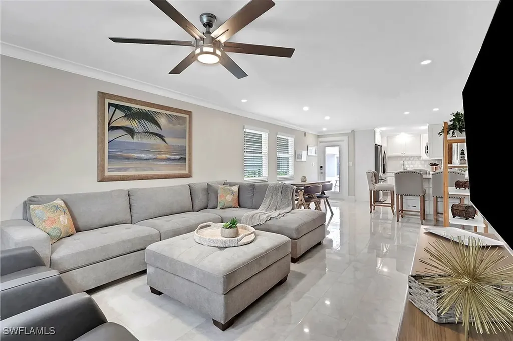 642 12th Avenue S Naples FL 34102